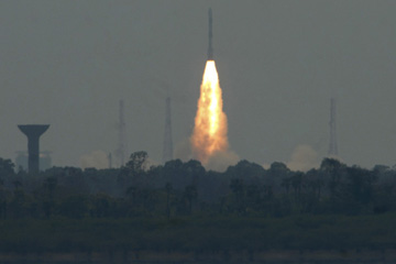 L'Inde place avec succ&egrave;s trois satellites en orbite