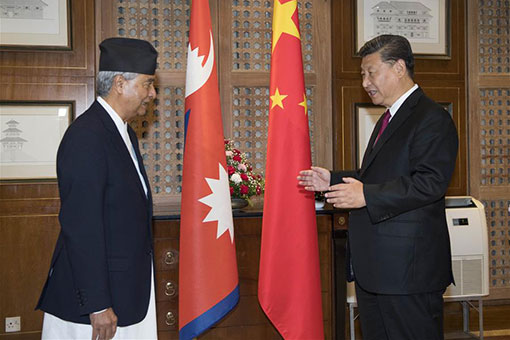 Xi Jinping rencontre le chef du parti du Congrès népalais