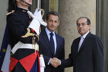 Sarkozy re&ccedil;oit le responsable rebelle libyen &agrave; l'Elys&eacute;e