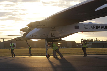 L'avion exp&eacute;rimental solaire enfin atterri &agrave; Paris