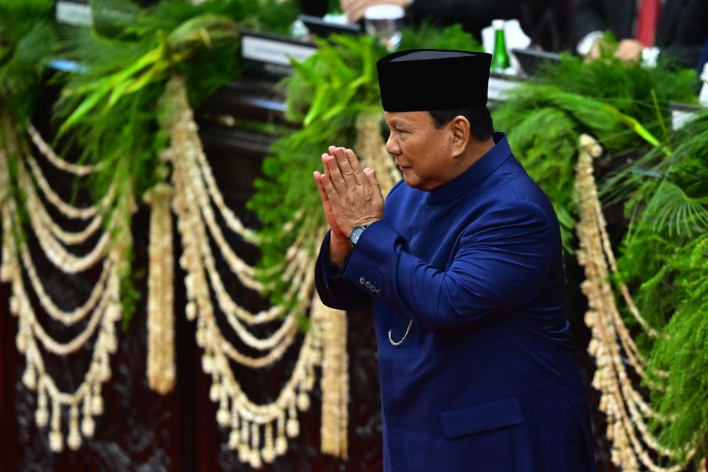 Prabowo Subianto prête serment en tant que président indonésien