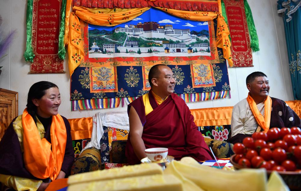 Chine : le Panchen Rinpoche visite les villes de Qamdo et de Nagqu du ...