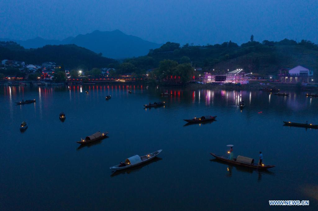 jiande, 29 avril (xinhua) -- photo aérienne prise le 28 avril