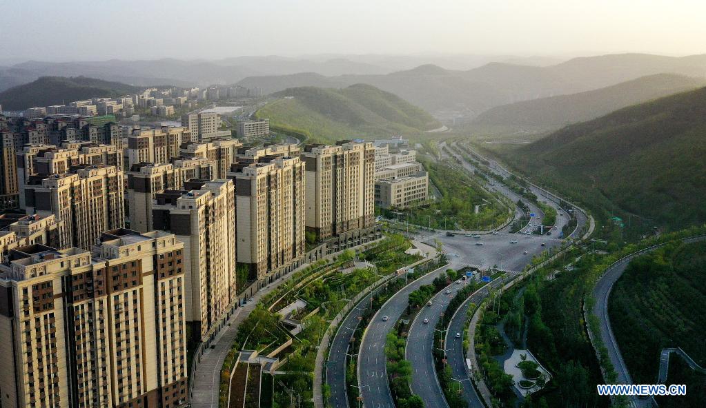 chine : vue aérienne de la ville de yanan
